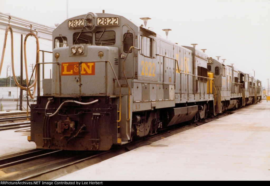 L&N 2822 in the Memphis terminal